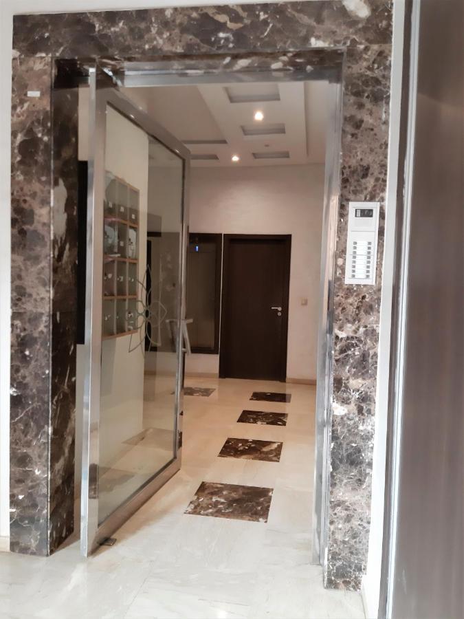 Appartement Pour Familles En Residence Avec Piscine Et Wifi Marrakesh Exteriör bild