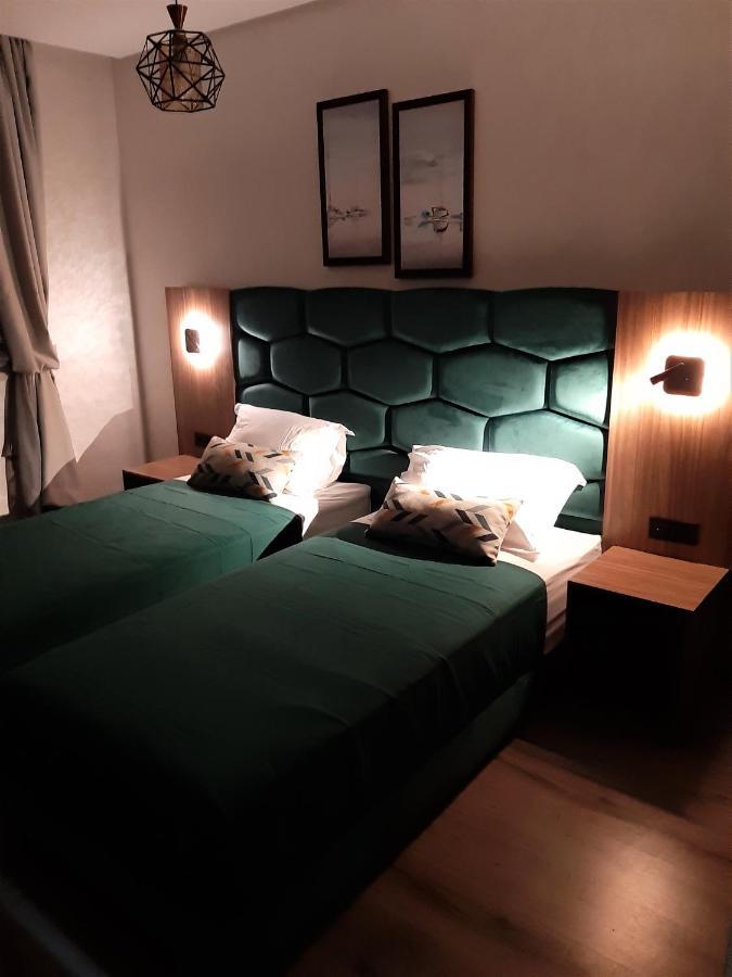 Appartement Pour Familles En Residence Avec Piscine Et Wifi Marrakesh Exteriör bild