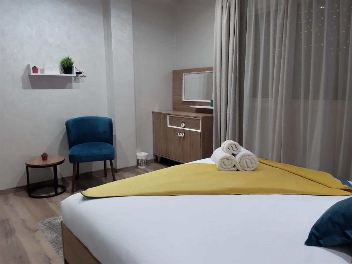 Appartement Pour Familles En Residence Avec Piscine Et Wifi Marrakesh Exteriör bild
