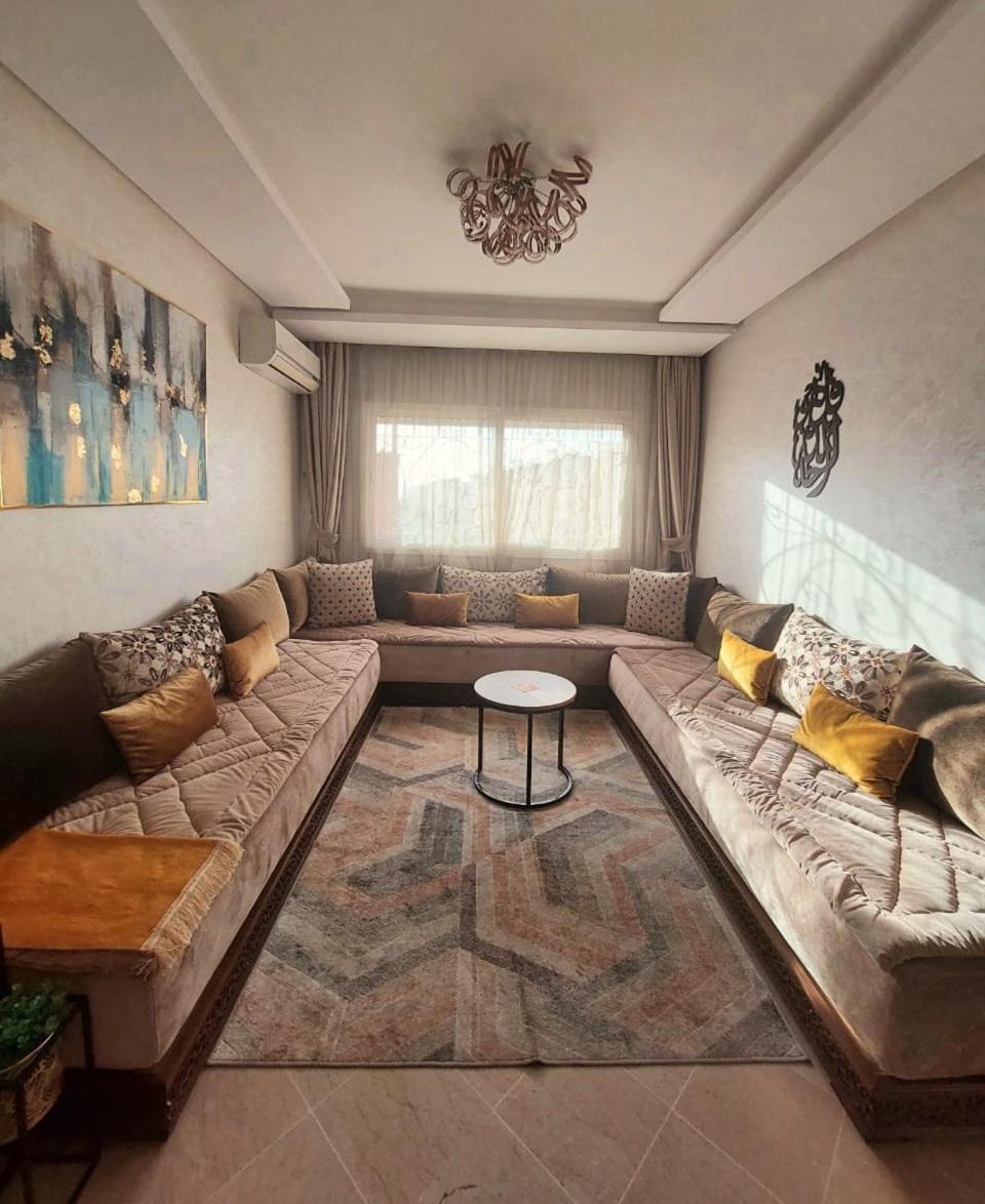 Appartement Pour Familles En Residence Avec Piscine Et Wifi Marrakesh Exteriör bild