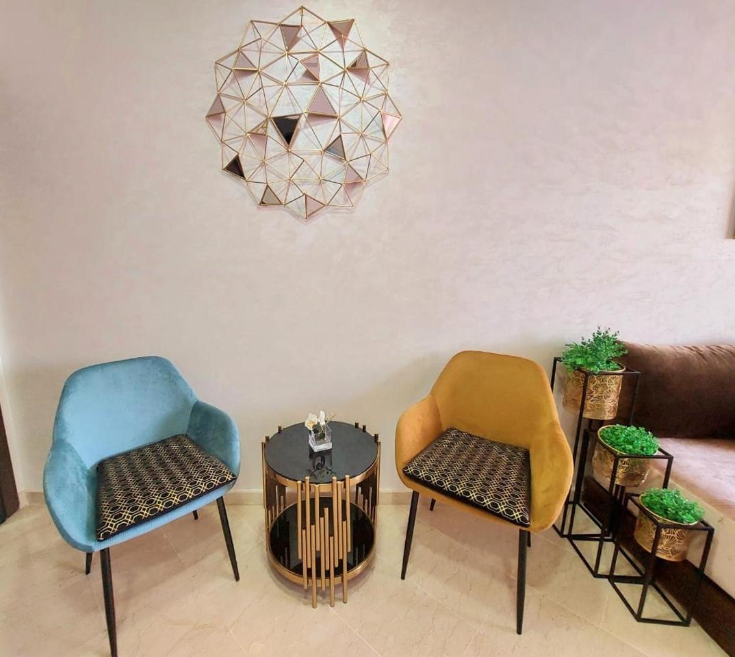 Appartement Pour Familles En Residence Avec Piscine Et Wifi Marrakesh Exteriör bild