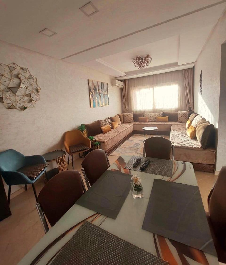 Appartement Pour Familles En Residence Avec Piscine Et Wifi Marrakesh Exteriör bild
